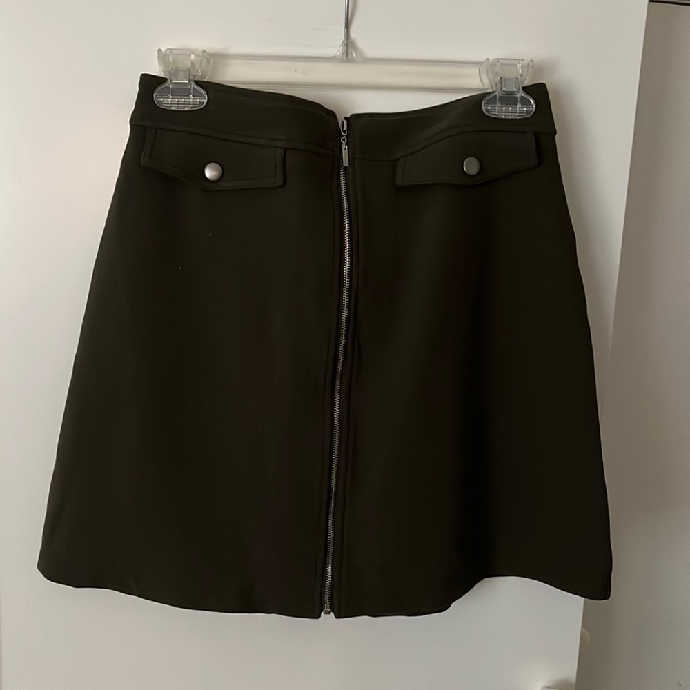 NWT Francesca’s Olive Zipper Mini
